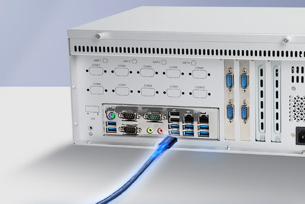 國產化壁掛式福建工控機端口.png 國產化壁掛式福建工控機端口.png