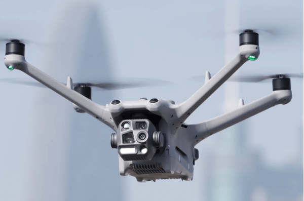 飛騰騰銳D2000工控機(jī)助力無人機(jī)行業(yè)實現(xiàn)高效智能加速與推理